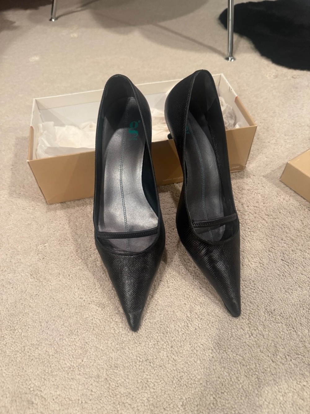 Cole Haan Black Pointed-Toe Leather Pumps